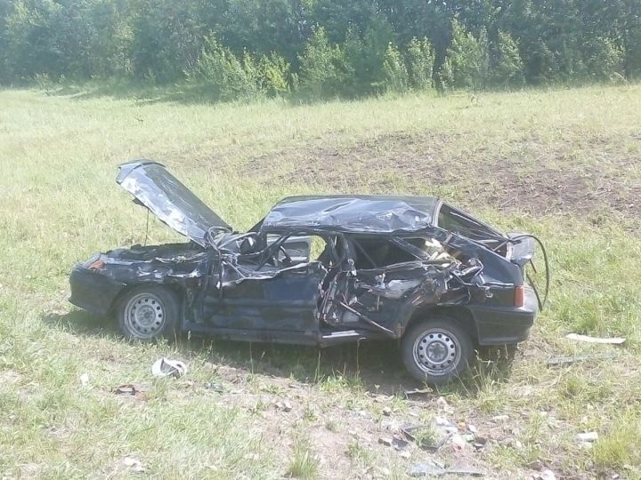 Два человека в Дрожжановском районе пострадали в аварии с легковушкой и КамАЗом