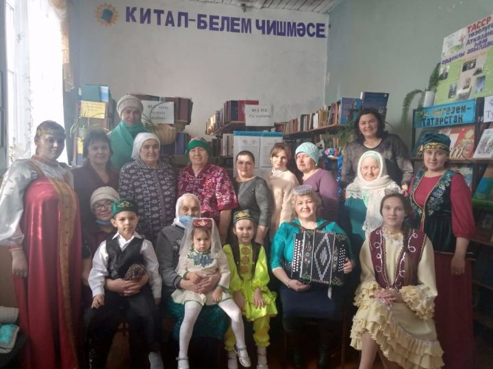2021 ел- Туган телләр һәм халыклар бердәмлеге елы уңаеннан Кече Болгаер китапханәсендә кичз узды