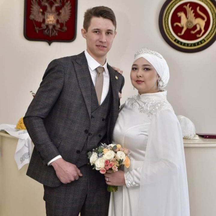 Апаста яшь гаиләләр язылыша