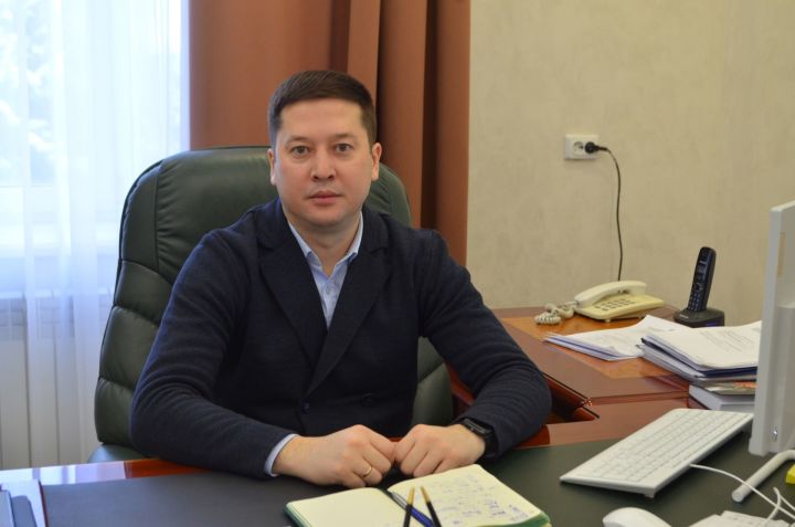 Руководитель исполкома района Алмаз Тугушев о порядке предоставления сведений о доходах