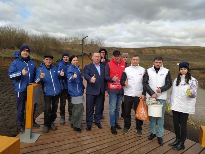 В Апастовском районе прошел экологический субботник в рамках Всероссийской акции «Вода России»