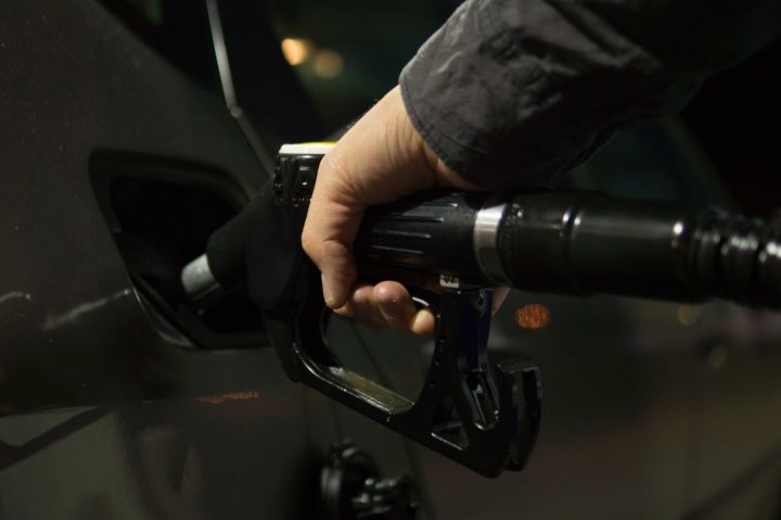 Цены на автомобильное топливо в Татарстане за неделю остались на прежнем уровне