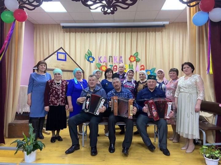 Түбән Барыш халкы “Капка төбе”ндә йолаларны яңартты