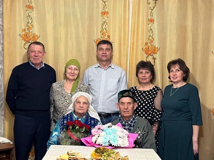 Заудат и Магинур Зайнуллины из Апастово прожили в браке 62 года