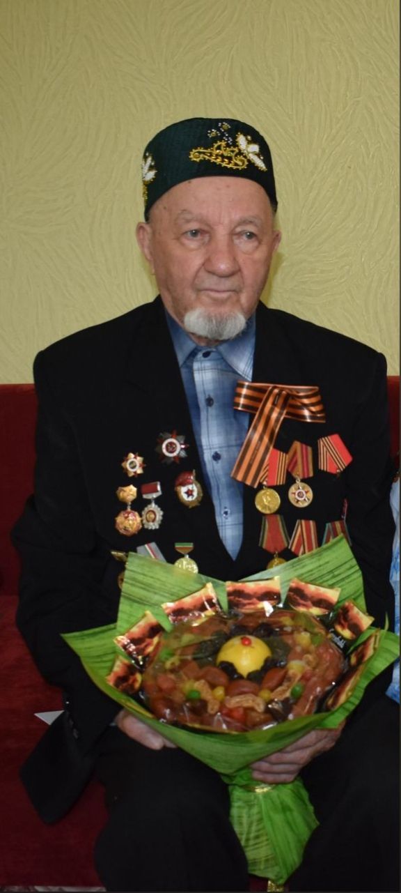 Хайрутдин абый Салахов был призван на войну в 18 лет