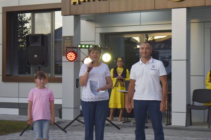 Апаста “Йолдыз”лы “Зәлидә” көтелә