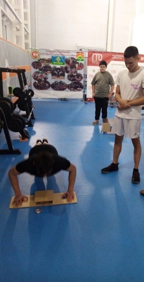 Апаста хәрби хезмәткә китүчеләр ГТО нормативлары тапшырды