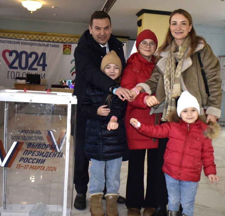 Глава Апастовского района Айрат Зиганшин принял участие в выборах Президента России