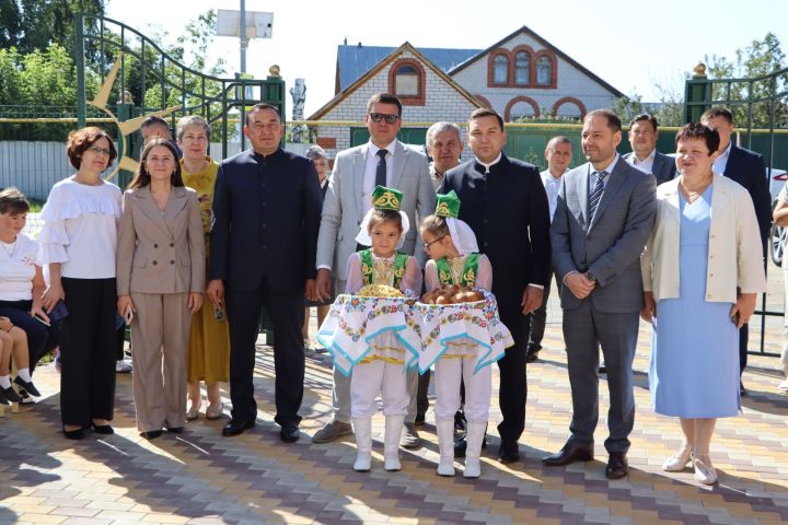 Апасның “Кояшкай” балалар бакчасы заманча төзекләндерүдән соң үз ишекләрен ачты