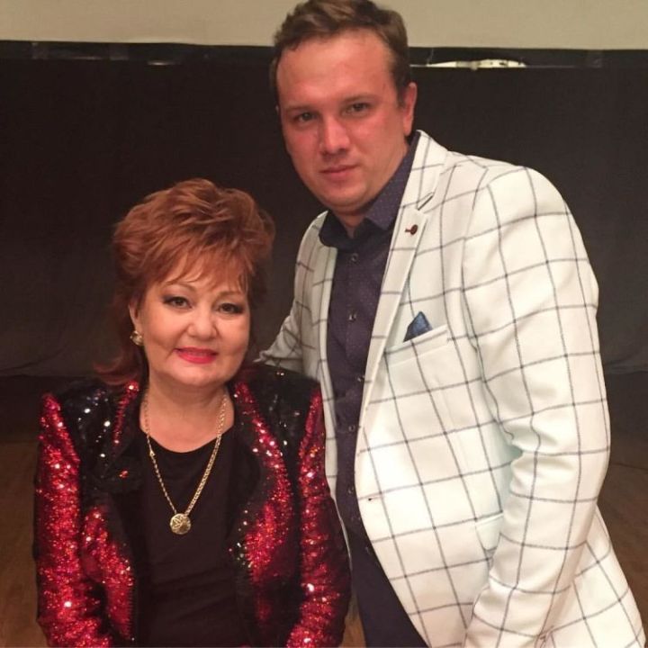 Хәния Фәрхи җитәкләгән “Бәйрәм” ансамбле егетләре хәзер кайларда?