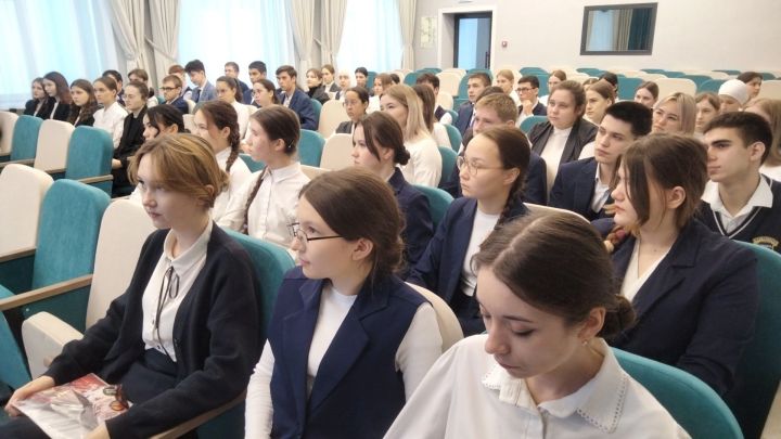 В рамках подготовки к ГИА-2025 в Апастовском районе проводятся региональные акции