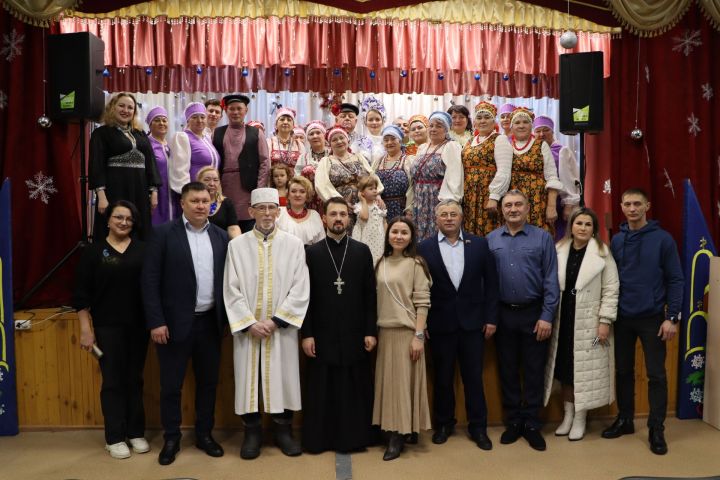Жители Апастовского района отметили Рождество Христово