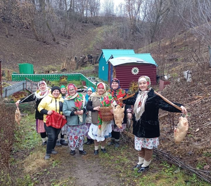 Карамасарда каз өмәсе!