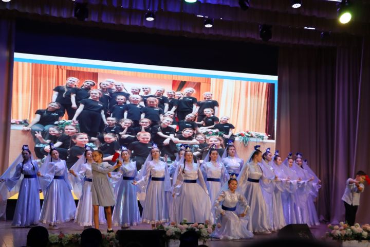 Апас мәдәният йорты сәхнәсендә - “Мин яратам сине тормыш”