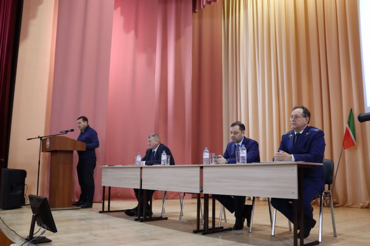 Каратун җирлегендә халык җыены булып узды