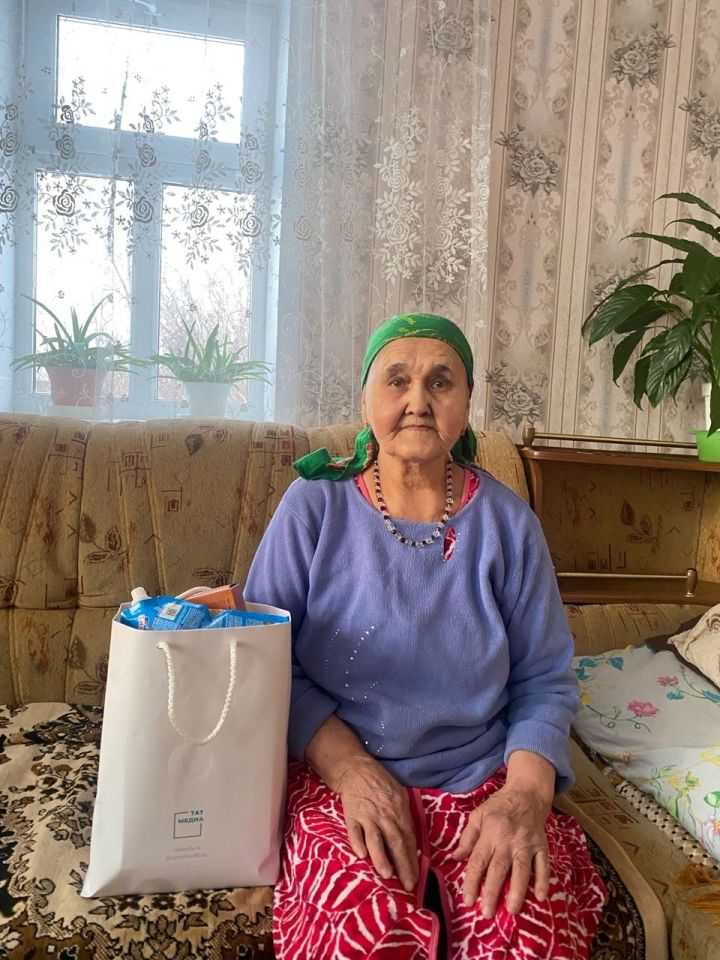 Фәрдания Мәҗитова: “Ил-көннәребез тыныч булсын, улларыбыз исән-имин кайтсыннар!”