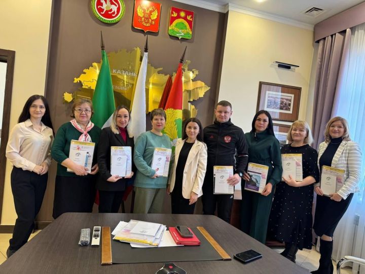 За круглым столом встретились общественные воспитатели района