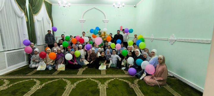 Апас “Хаҗәр” рухи-әхлакый үзәгендә балалар өчен бәйрәм узды