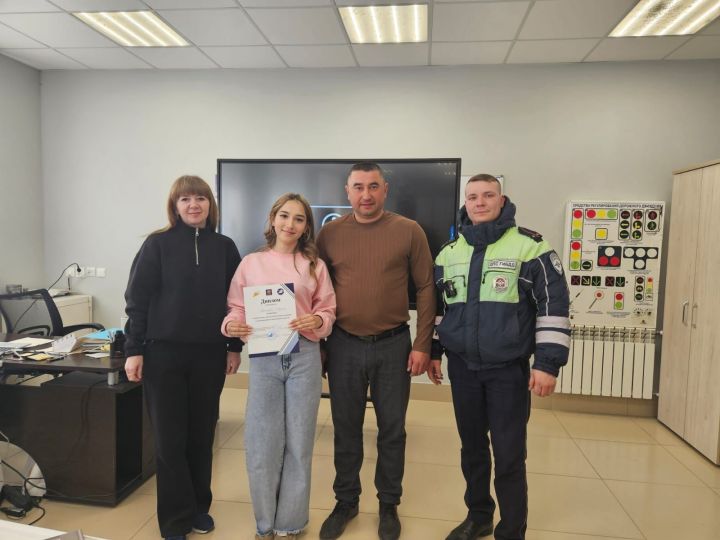 Апаслылар машина йөртү осталыгында сыналды