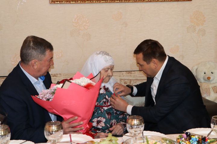 Гакифә әби Ярмөхәммәтова: «Үлән ашап үссәк тә, күңелебез күтәренке иде”