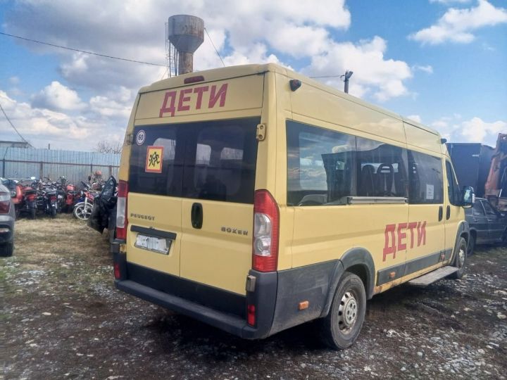Апаста балалар автобусы штраф стоянкасына ябылган