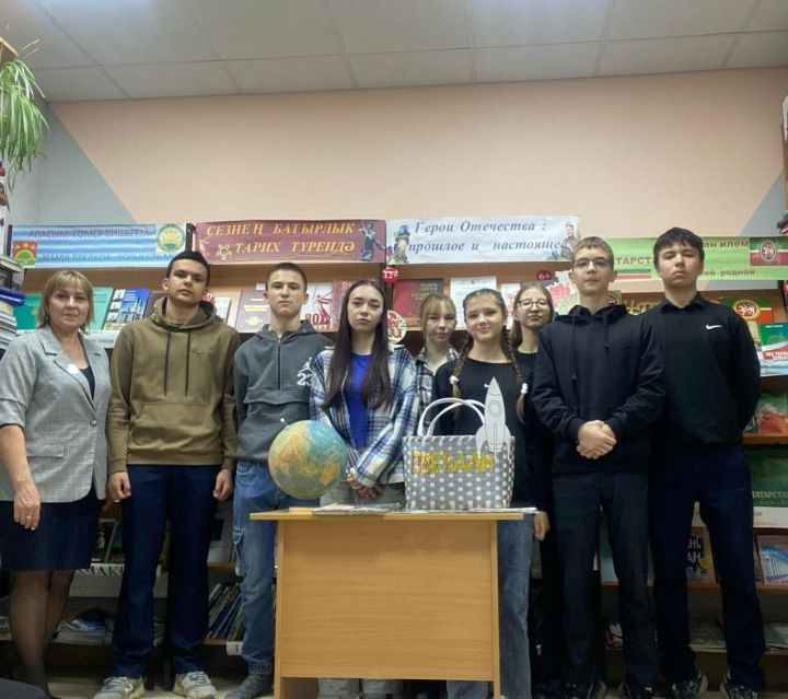 Кече Болгаер китапханәсендә Космонавтика турында сөйләштеләр