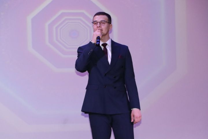 Апаста Бөек Җиңүнең 80 еллыгына багышланган бәйрәм концерты узды