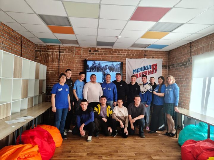 «Кибертурнир в память о герое: в молодёжном центре «Яшьлек» почтили подвиг Азизбека Сунатуллаева»