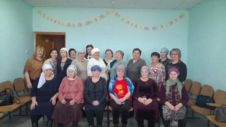 Апаста өлкәннәр кызыклы дәрестә катнашты