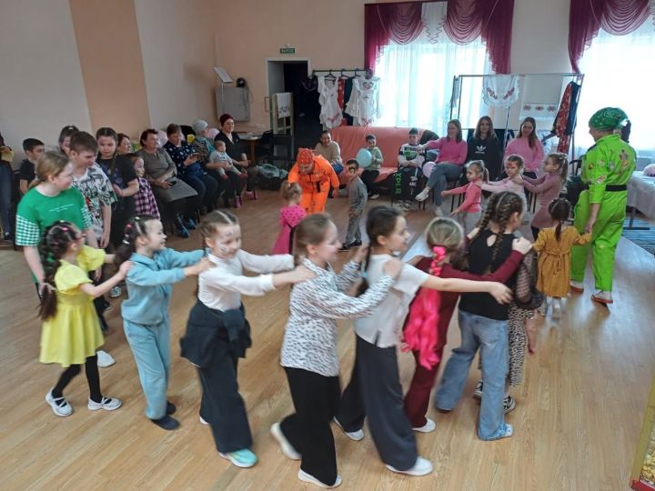 Изге Ураза гаете көнендә Танай-Турайда балалар өчен бәйрәм узган