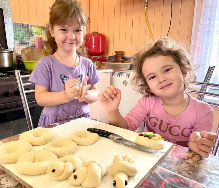 Булочки жаворонки