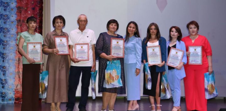Районда медицина хезмәткәрләрен хөрмәтләделәр