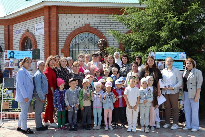 Литературное мероприятие в память великого русского поэта Александра Сергеевича Пушкина и его творчества
