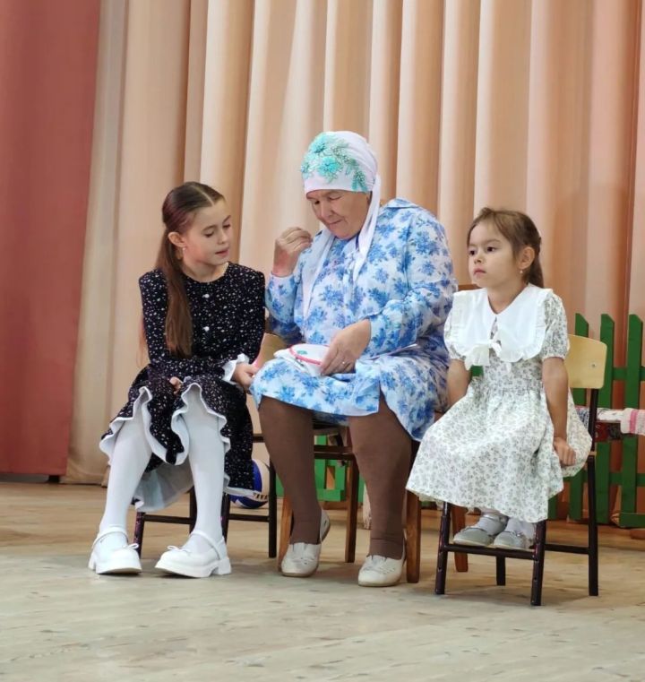 Каратун мәдәният йортында дәү әниләргә багышланган бәйрәм чарасы узды