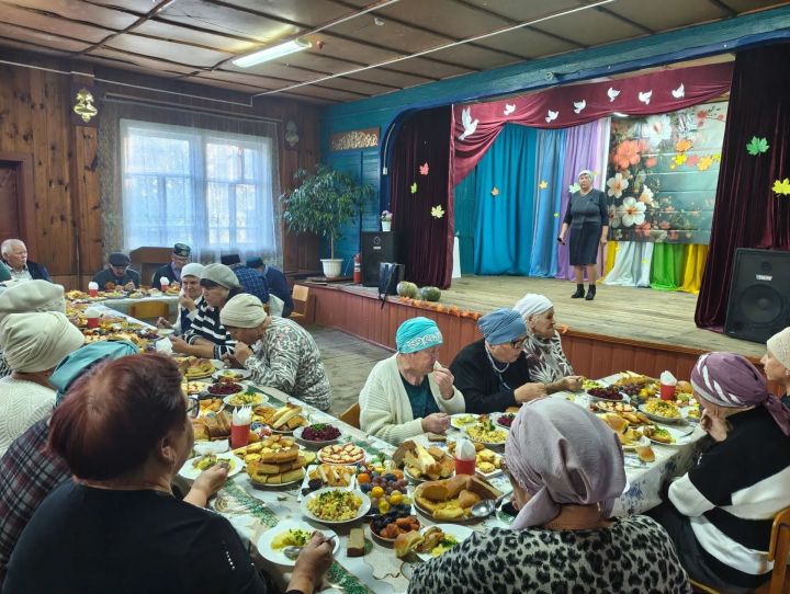 Ындырчы егетләреннән - өлкәннәргә хөрмәт