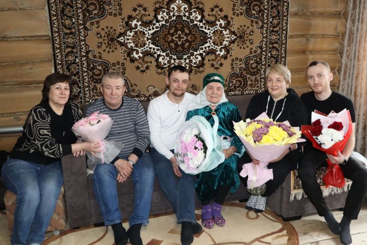 Язгөлем апа Мифтахова: “Батыр улым белән горурланып яшим”