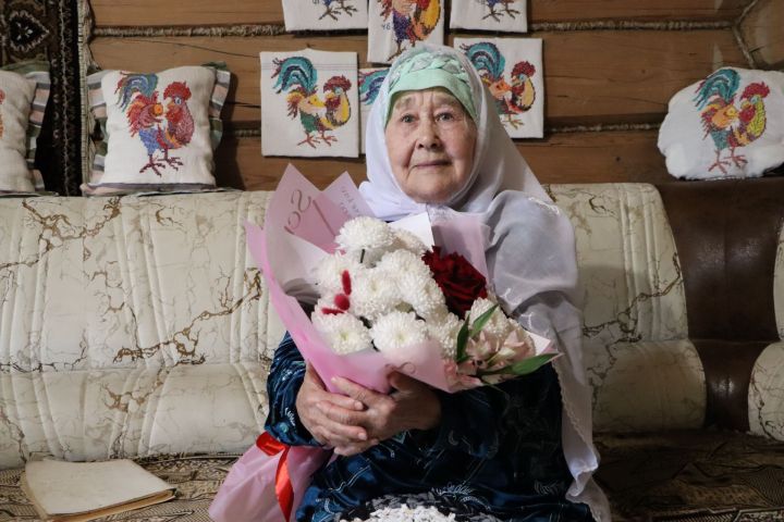 Сөрмәдия апа Зиннәтуллина бүген дә җитез әле