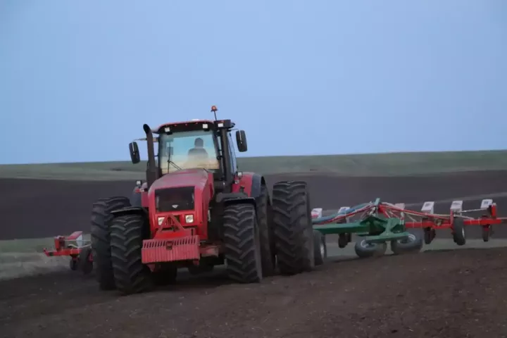 Әлмәндәр хезмәтчәннәре язгы чәчүдә