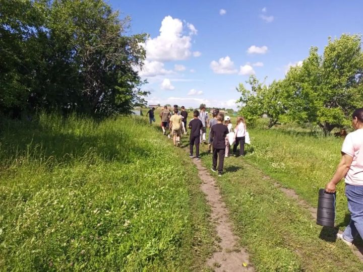 Кече Болгаерда “Авылда рәхәт” лагере бара