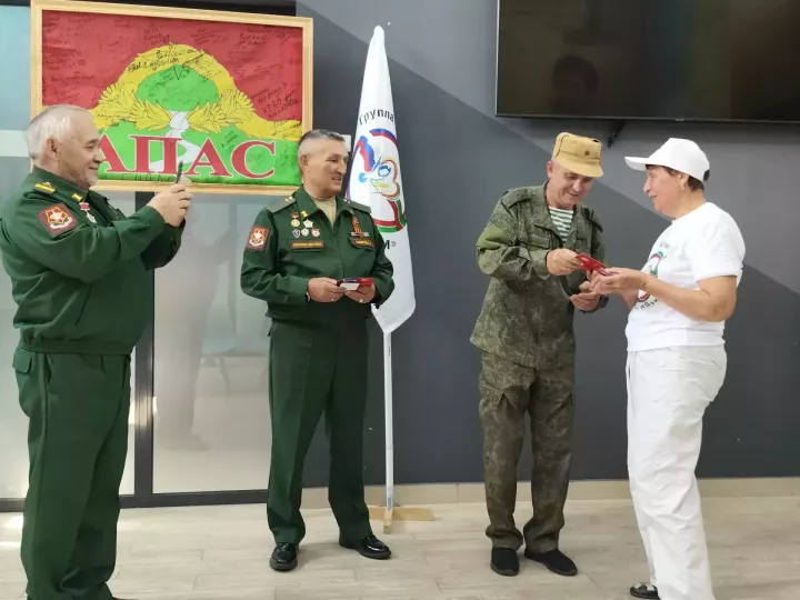 Районның көмеш волонтерлары хәрби хәрәкәт ветераннарының Координацион Советы медальләре белән бүләкләнде