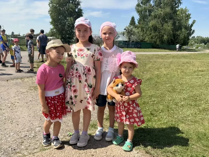 Багышта балалар өчен Сабантуй узган