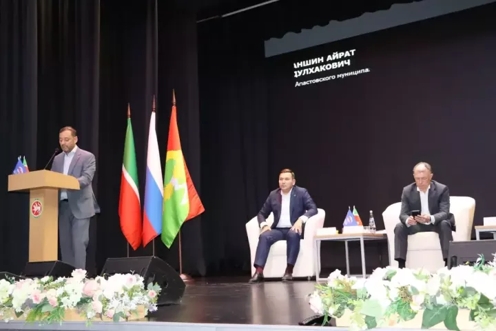 Апас районында “Бердәм Россия” җирле бүлекчәсенең “Нәтиҗәгә эшлибез” хисап-программа форумы узды