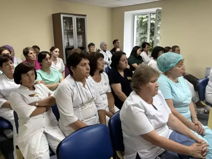 Максим Топилин район үзәк хастаханәсе коллективы белән очрашты