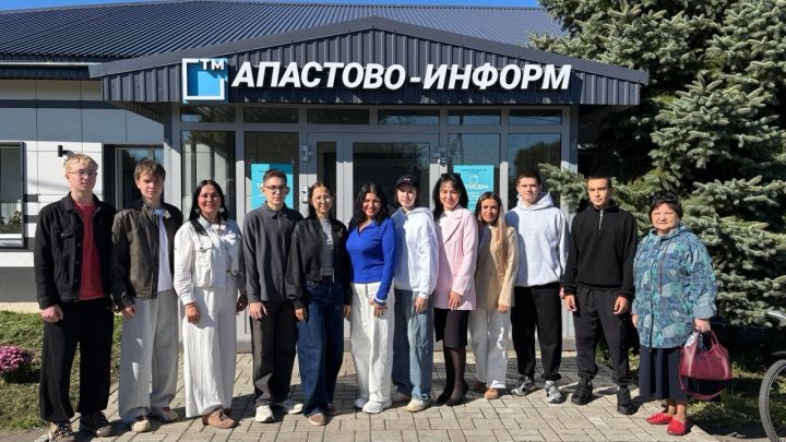 Апас мәктәбе укучылары “Апастово-информ”да кунак булды