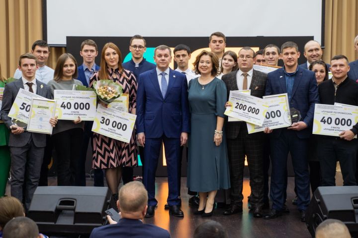 Более 2 млн рублей для сельской молодёжи Татарстана: стартовал приём заявок на семь конкурсов